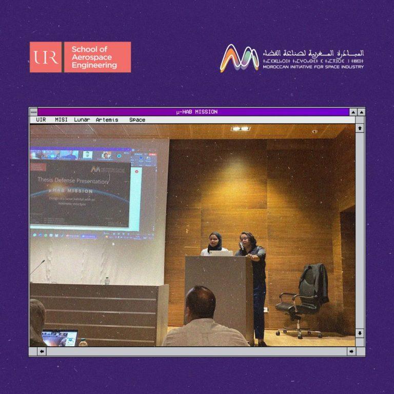 μ-HAB students and team presenting the project
